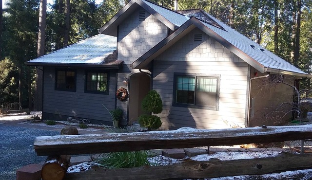 PROMO 20% WEEKLY/35% MONTHLY DISCOUNTnCustom new cottage,secluded, with hot tub.