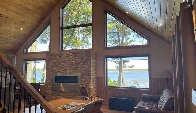 PROMO 21% WEEKLY AND MONTHLY DISCOUNT.n Lake Front Home with Resort Amenities