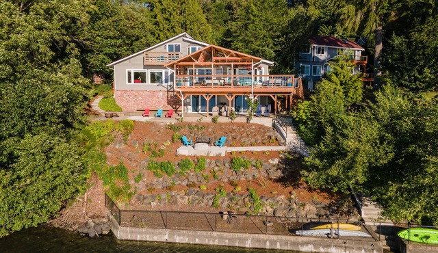 PROMO 5% WEEKLY/30% MONTHLY DISCOUNT Luxury Serene Inlet WATERFRONT BeachHouse