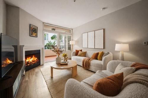 Promo Casa Miel Heart of Westwood Luxury Condo