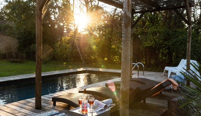 PROMO! CHARMING VILLAGE HOUSE! Heated pool, spa, garden, St Emillion