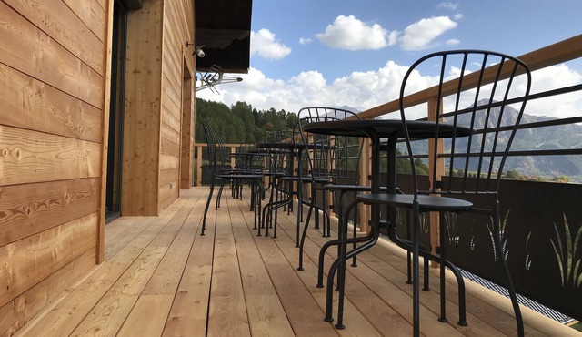 Promo -> 30/03/20 - Renovated chalet of nine bedrooms with 198m2 Habitable