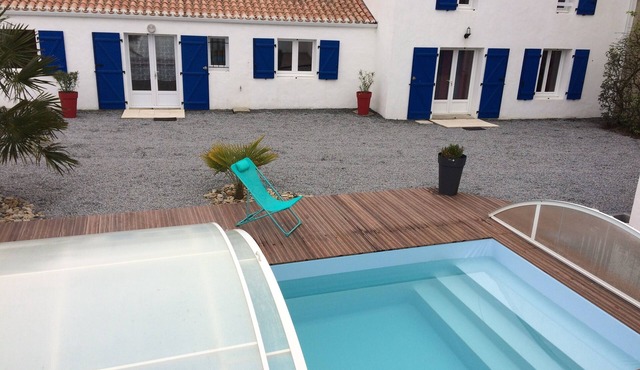 PROMO House 12 people with swimming pool, next to the beach-label 3 clévacances