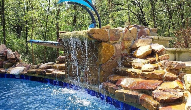 Promo:Pool+Hot tub+Plygrnd+KidFriendly+Sleeps 9