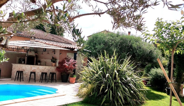 PROMOTION from 15 to 28 June Air-conditioned villa 5 minutes from Avignon city center