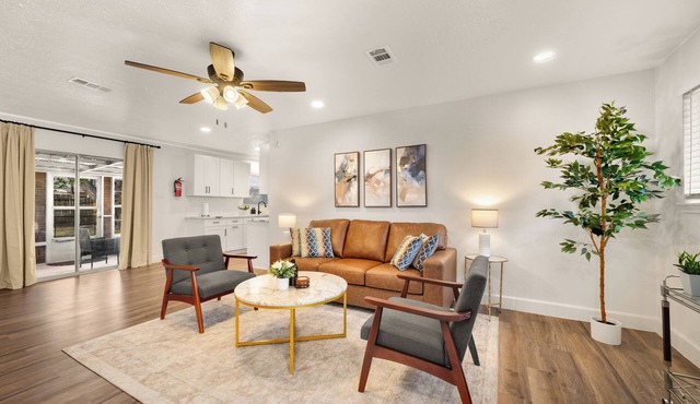 *PROMOTION* Peaceful 4BR Family Home w/Backyard, Patio & Board Games, Fast WiFI