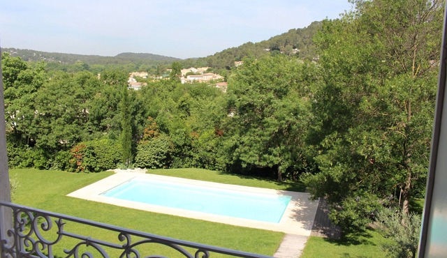 Promotion superb restored winegrower house with pool!