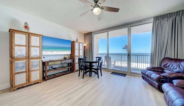 Promotional discounts + weekly:RESERVED PARKING and free beach chair tower 1-305