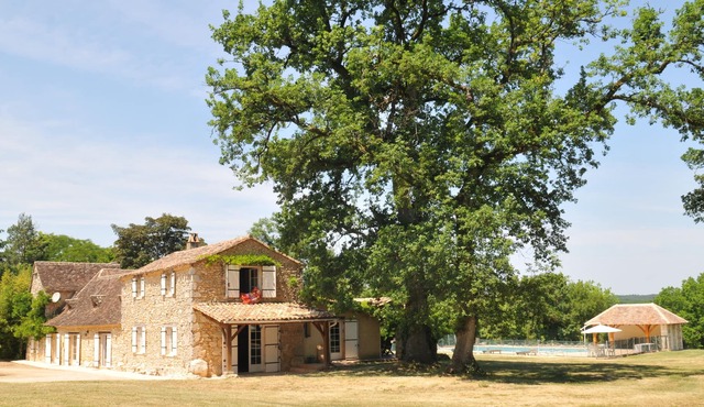 PROPERTY 13th 2 ha heated swimming pool tennis classified 4 *