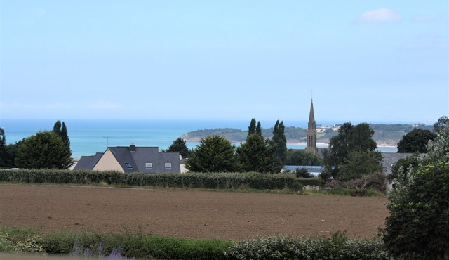 Property 230 m² sea view, on park of more than 3 000 m².