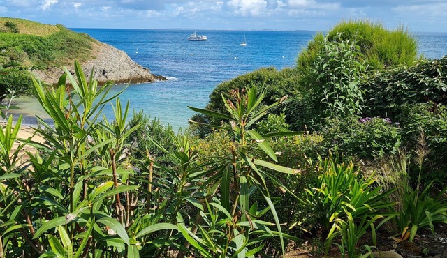 Property at the foot of Ramonette beach with heated indoor swimming pool