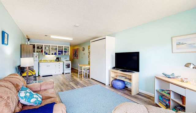 Proposal Rock Charmer Condo in Neskowin with creekside and ocean views