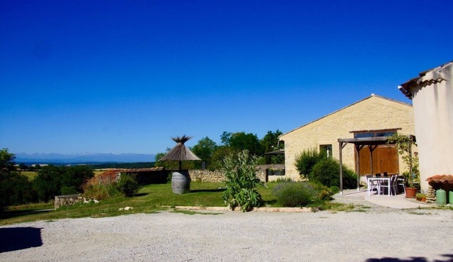 Propriété de Charme Rénovée sur 3000 m2 Avec vue Exceptionnel sur les Pyrénnées