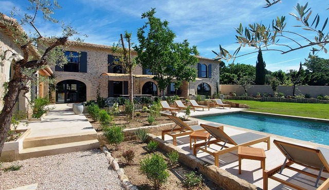 Propriété de Charme Avec Piscine Chauffée