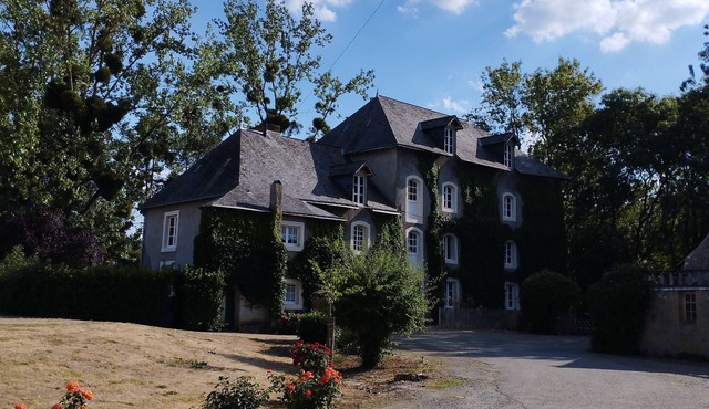 Propriété Équestre en Bordure de Rivière