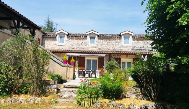 Propriété de Campagne Avec Piscine et Sauna au Coeur du Quercy