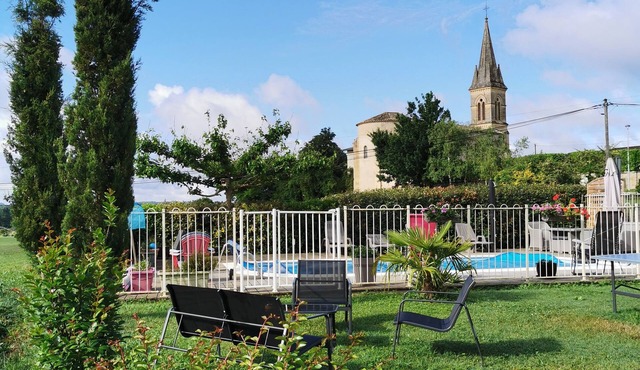 Propriété Tout Confort Pour Vacances en Famille, Piscine et Jacuzzi u