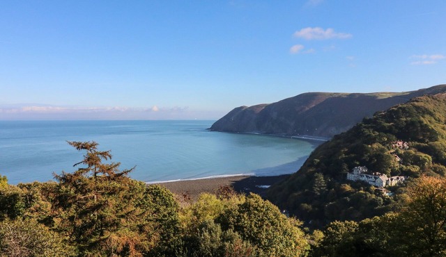 PROSPECT COTTAGE, pet friendly, character holiday cottage in Lynton