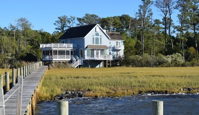 Prospect Point- 4BR Waterfront | Screened Porch | Private Pier