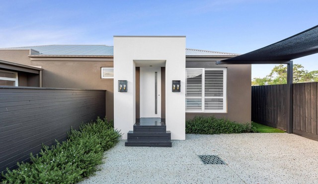 Proton Deluxe Beach Villa 4 by Ready Set Stay