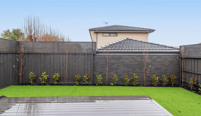 Proton Villa Clayton 98