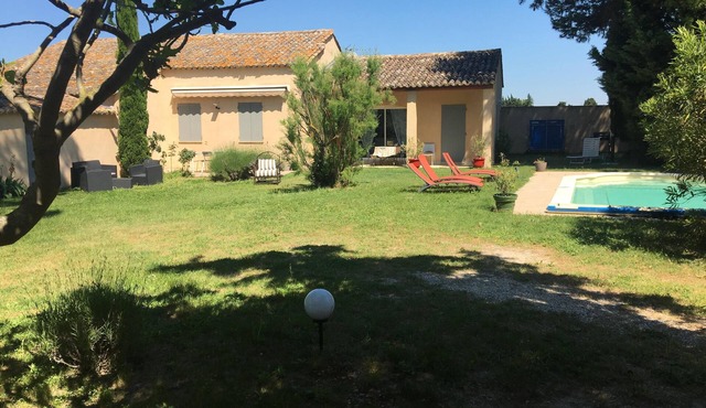 Provence countryside, house 100m2, private pool for 6