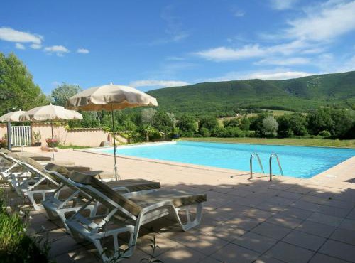 Provençal Villa With Luberon Views