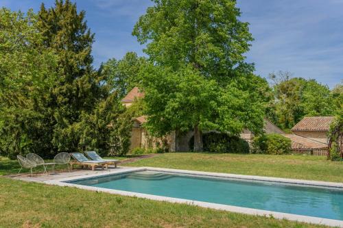 Provençal Farmhouse With Shared Pool In The Drôme