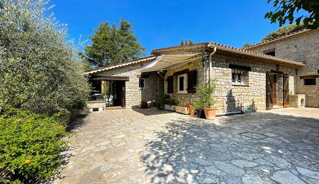 Provençal farmhouse 6 guests Peymeinade near Cannes