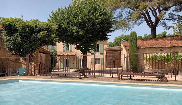 Provençal house with private poolnLOU MAS PEYRETTES