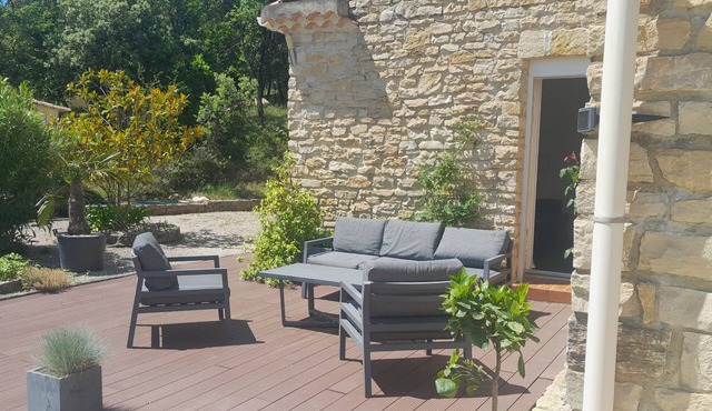 Provençal stone villa, calm and unobstructed view!