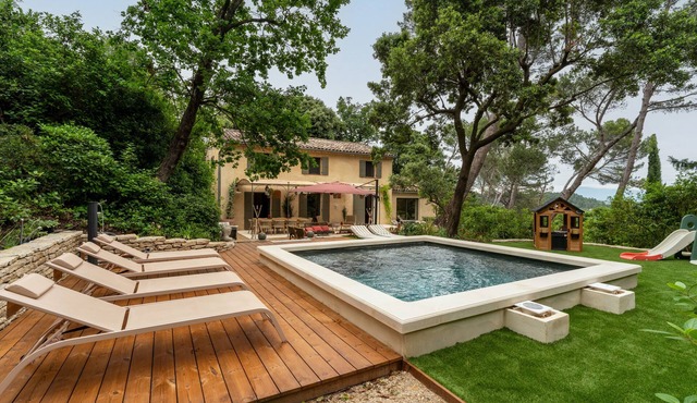 Provencal villa 200m2 fully air-conditioned swimming pool with beautiful view of Ventoux