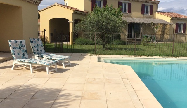 Provencal Bastide with a pool, amazing view, quality furnishings