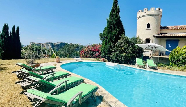 Provencal character house - Swimming pool - Tennis - Sport