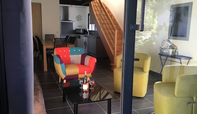 Provençal farmhouse with swimming pool and stunning view