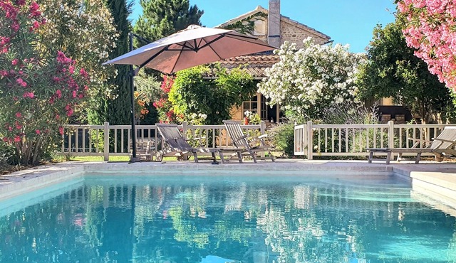 Provencal farmhouse with character at the foot of the Dentelles de Montmirail