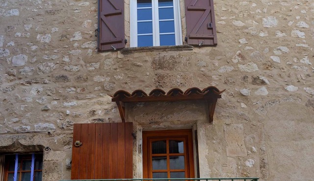 PROVENCAL VILLAGE HOUSE ★