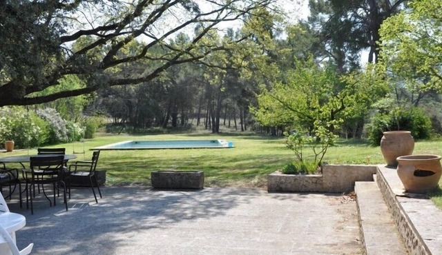 Provencal farmhouse in the middle of 14 Ha of forest - 7x14m pool - Jasdemathurin. com