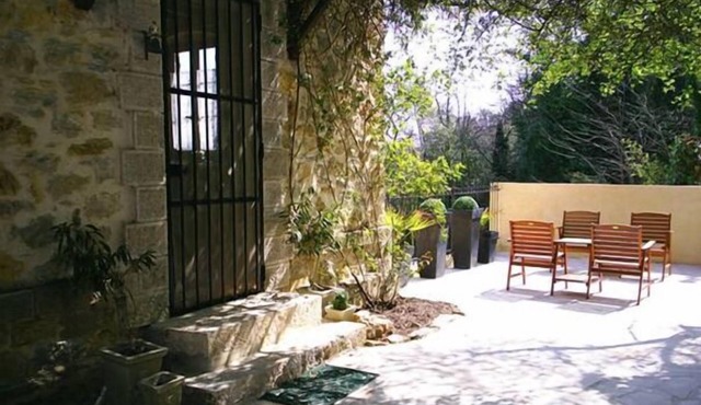 Provençal holiday house with a big private pool