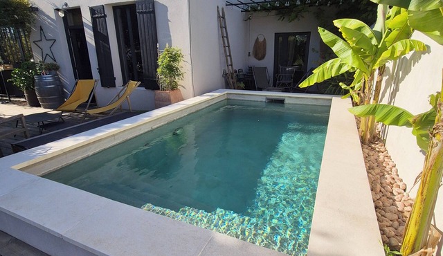 Provencal house with swimming pool - 6 to 8 people