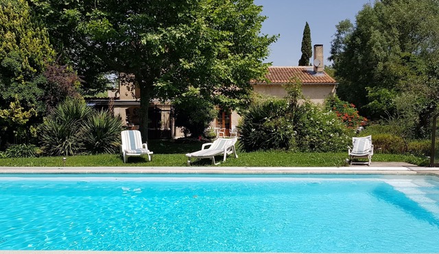 Provencal house with swimming pool, summer kitchen, wooded grounds, not overlooked
