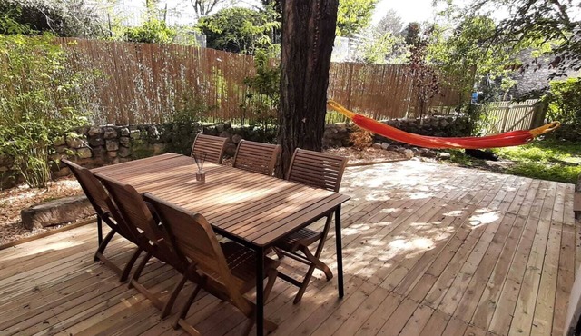 Provencal house, wooded garden near Grignan 4-6 pers, 2 bedrooms