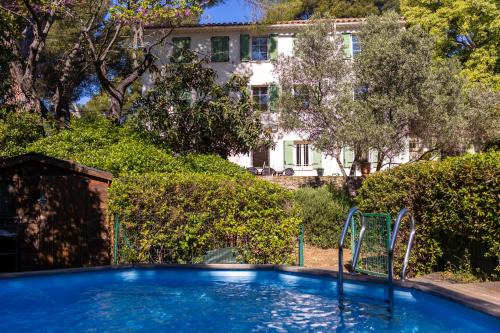 Provencal Mas by the sea