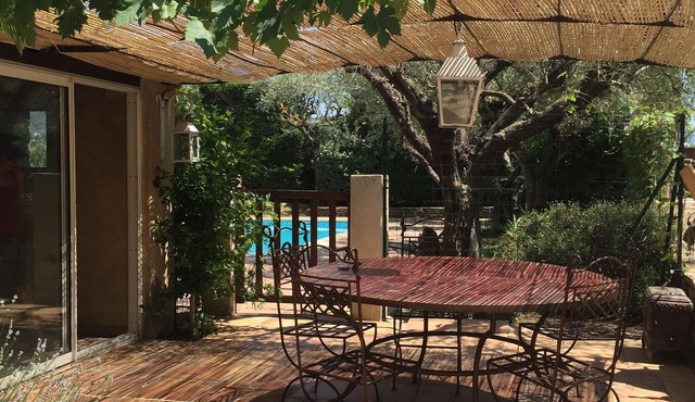 Provencal mas-style stone house with swimming pool sleeps 6