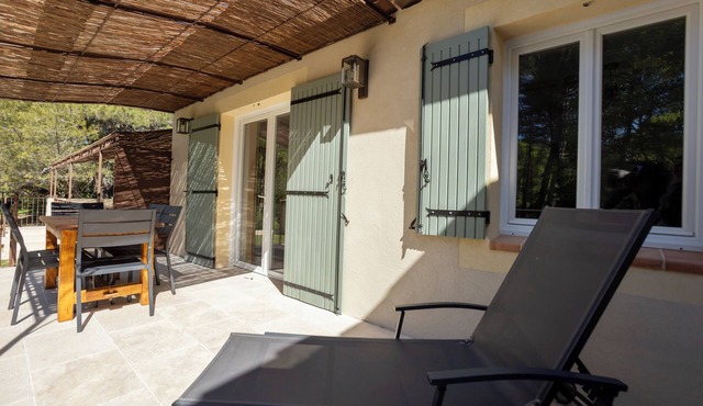 Provencal Stay in the Heart of the Alpilles in Eyguières