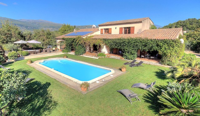 Provencal style villa PLASCASSIER near Cannes Valbonne Grasse