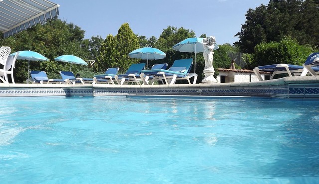 Provencal villa with private protected pool and tennis