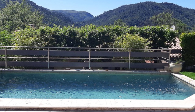 Provencal villa in a quiet location overlooking the Massif de la Sainte Baume private pool