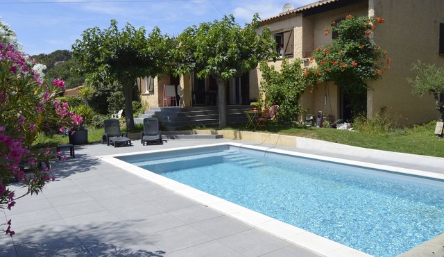 Provencal Villa With a Pool