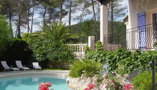 Provençal villa halfway between the Gorges du Verdon and Sainte-Maxime